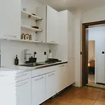 2 Bedroom Near The Center Льеж