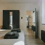 Апартаменты 2 Bedroom Near The Center *