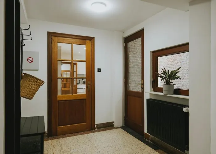 Apartment 2 Bedroom Near The Center Liege